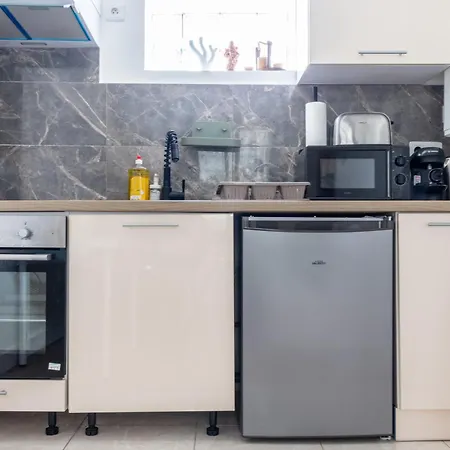 Apartamento T2 Pres De Cdg *
